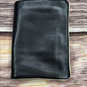Suzy Smith  Leather Wallet